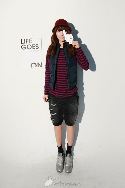 D418016_l.jpg
