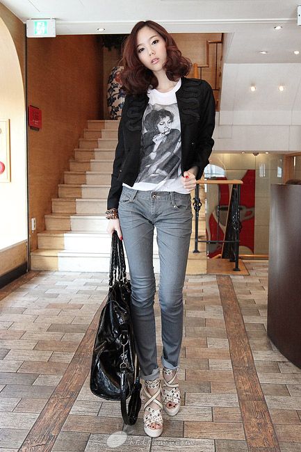 D434830_l.jpg