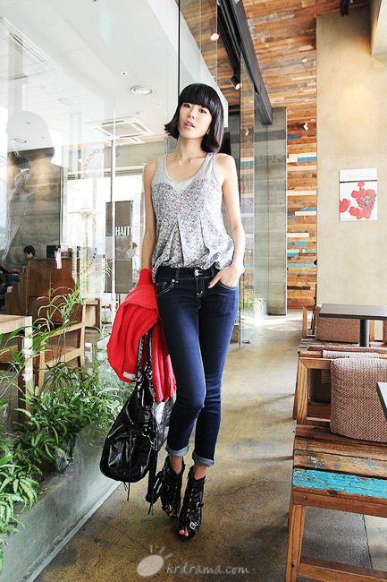 D433869_l.jpg