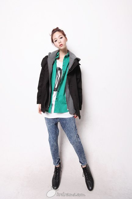 D428415_l.jpg
